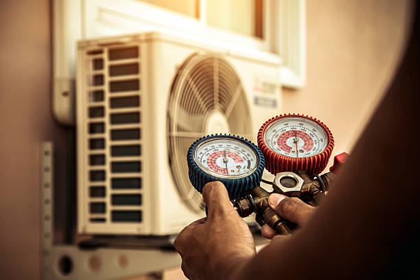 Professional Hvac technician working in Garland, TX